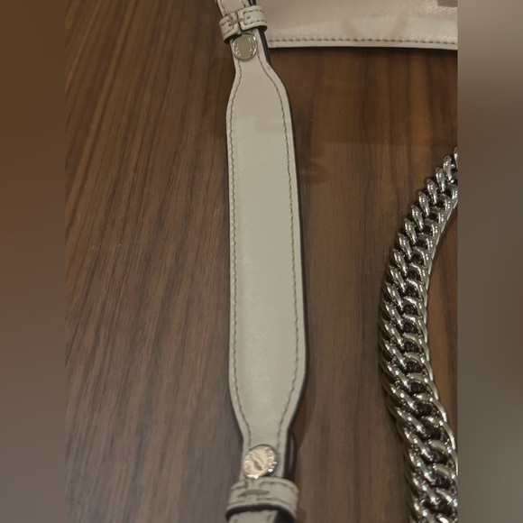 Fendi Kan I Leather handbag - Picture 4 of 15